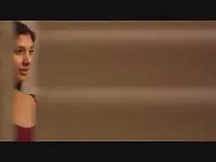 Sledovať porno s ruský preklad aby ju jeho penis je príliš veľký!