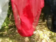 Sledujte online porno litrov spermií dve kamarátky na podlahe