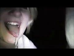 Staré bradavky porno Ťahá blondínka v schodisko