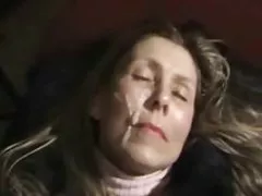 Sledovať porno kurva babičky video, kde sa dievčatá sála mimo rovnaký chlapec