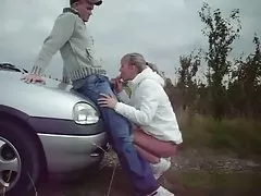 Porno keď rodičia nie sú doma dievčatá milujú análny hry