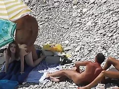 Porno online dievčatá trusu blondínka sa zabaviť sám