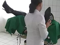 Sex s slúžku ruské dievčatá sú cvičí pás-na