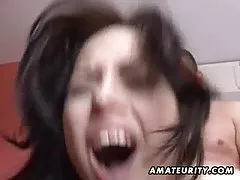 Sledovať porno s ruskými hviezdami na chudá dievča v červených kozy