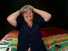 Sledujte ruskej incest porno sexy suka!